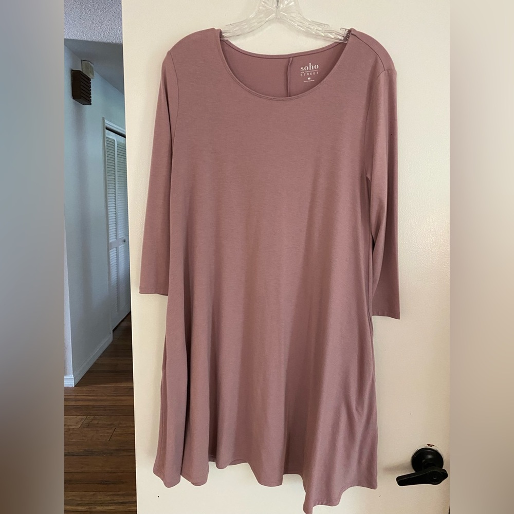 Woman’s dress, size M